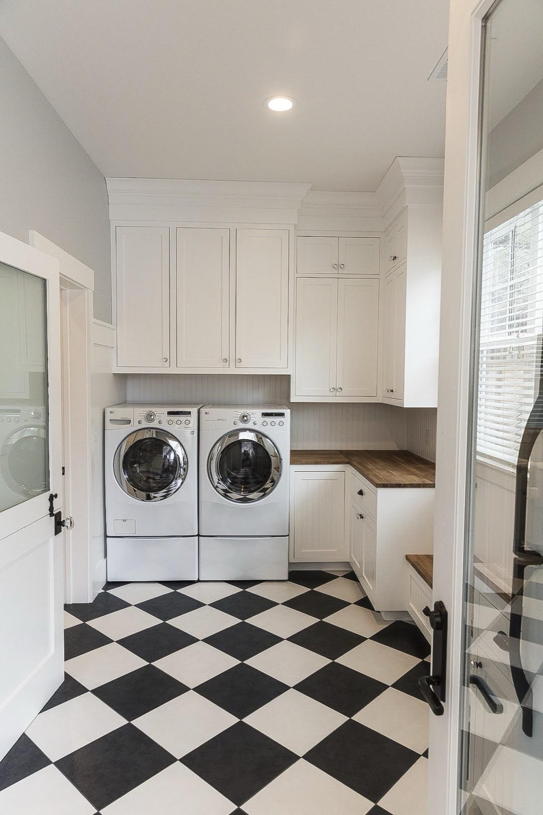 Craftsman Farmhouse, laundry room
